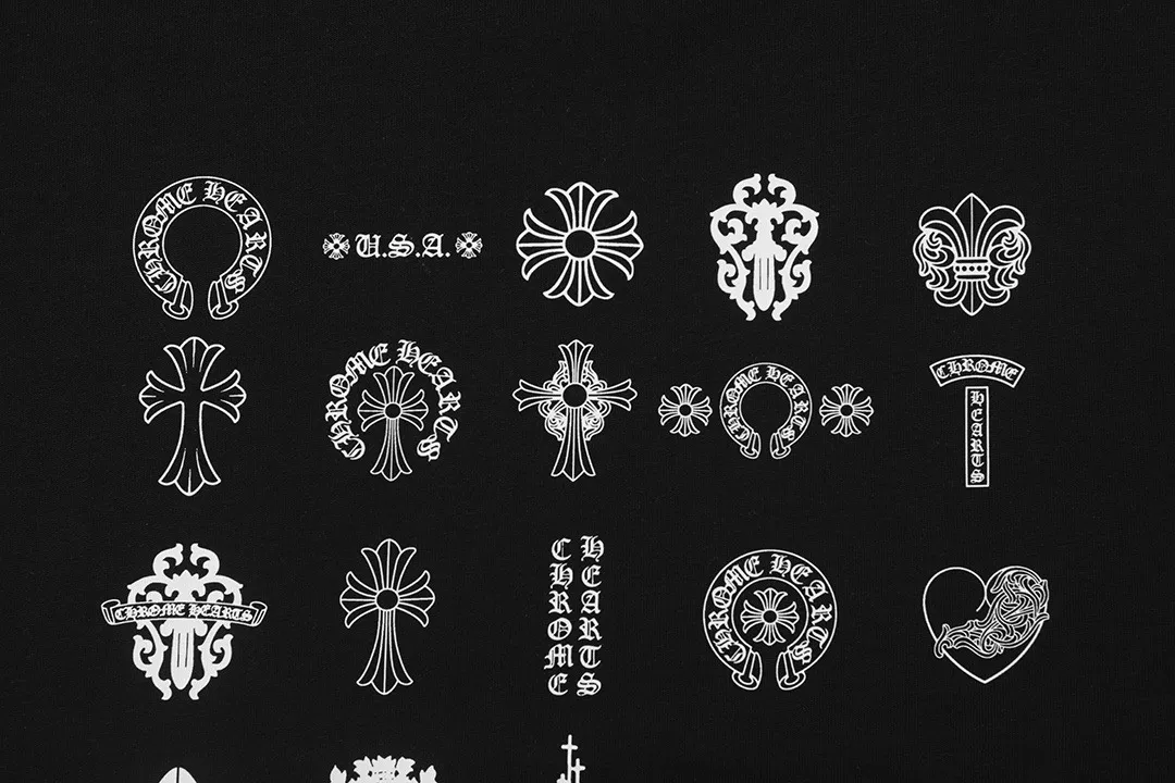 P150 Chrome Hearts Chrome Hearts 2026 official website new brand collection logo, same style for men and women, short-sleeved T-shirt ·Customized 300g 100% double yarn pure cotton fabric ·Dyeing 32 counts double-strand thread ·Collar label, hangtag, main mark and three labels complete Color: Black Size: XS S M L